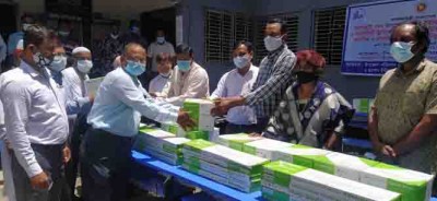 বাগেরহাটে ৬৪টি শিক্ষা প্রতিষ্ঠানে বেঞ্চ ও ফ্যান বিতরণ বাগেরহাটে ৬৪টি শিক্ষা প্রতিষ্ঠানে বেঞ্চ ও ফ্যান বিতরণ